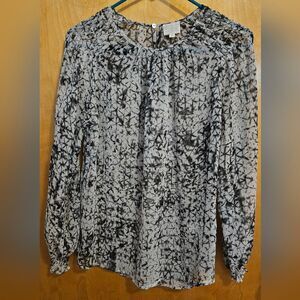 Violet + Claire gray pattern lightweight top M *
